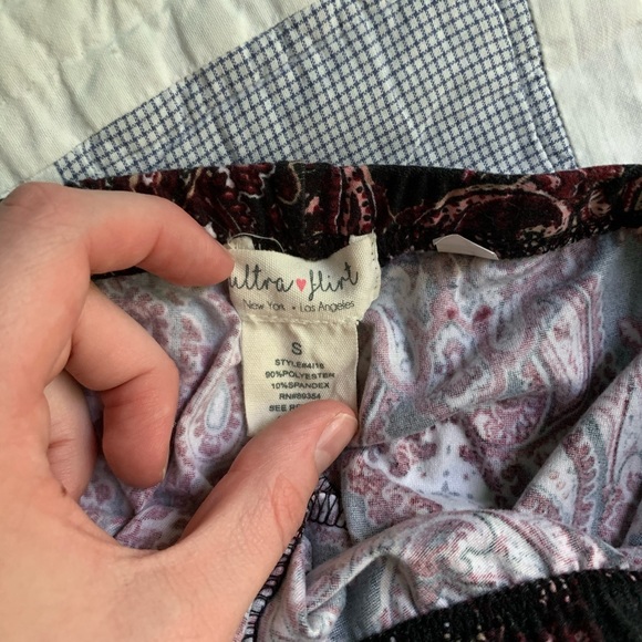 Paisley Leggings - Picture 2 of 3